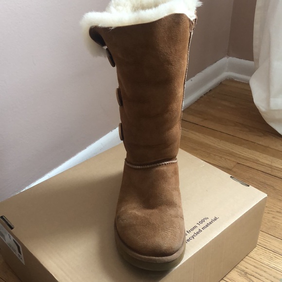 Ugg Size 8 Boots - Picture 6 of 11